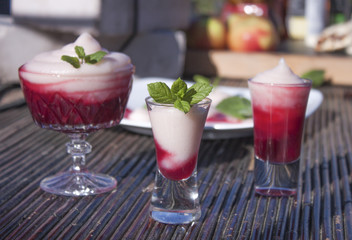 Rhubarb whipped semolina pudding