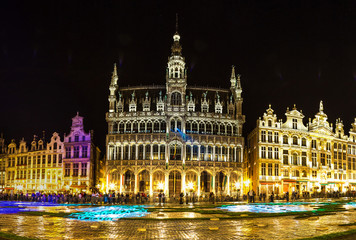 Fototapeta na wymiar Panorama of the Grand Place in Brussels