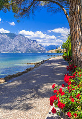 Naklejka premium Italian holidays. scenic Lago di Garda- Malcesine