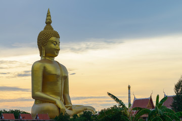 Obraz premium The Big Buddha at Wat Muang Temple, Angthong