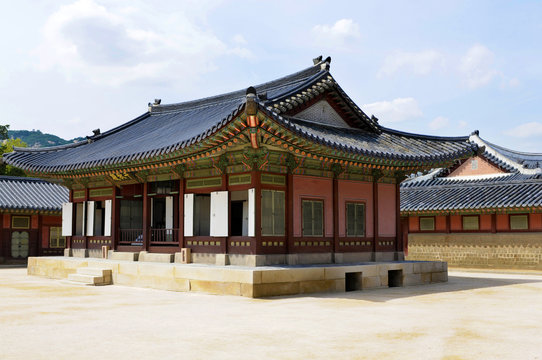 Gyeongbok Palace building Seoul South Korea traditional historic sight photo