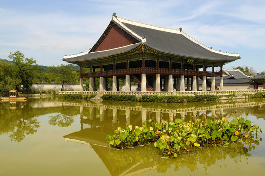 Gyeongbok Palace pavillion Seoul south korea famous historical building photo