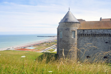 Dieppe castle on the sea coast - obrazy, fototapety, plakaty