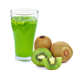 Fototapeta na wymiar glass of juice with kiwi on a white background