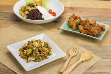 Saute Minced pork with salty egg