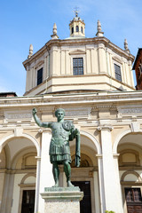 Obraz premium MILAN, ITALY - APRIL 03 : The Basilica of San Lorenzo Maggiore on April 03, 2015 in Milan, Italy.