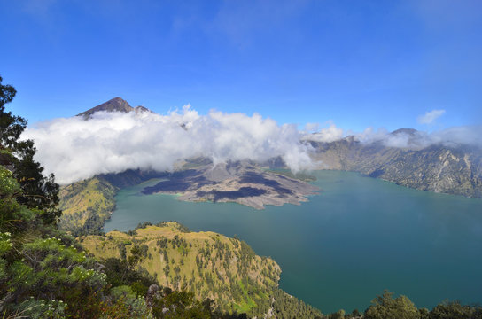 Senaru Crater Rim, Mount Rinjani, West Nusa Tenggara, Indonesia