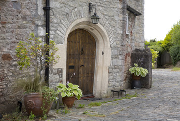 Fototapeta na wymiar Old tudor doorway