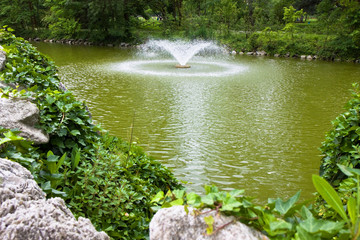 Water fountain in the italian park (Bologna-Margherita's gardens) © Francesco Scatena