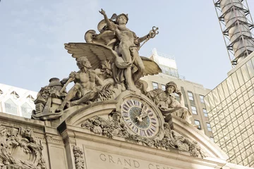 Cercles muraux Gare Hercules, Minerva & Mercury Sculptures Atop Grand Central Terminal