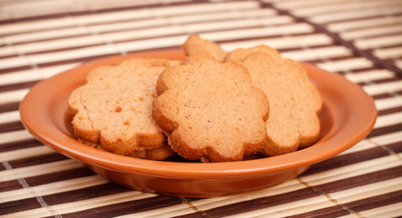 dish of cinnamon cookies