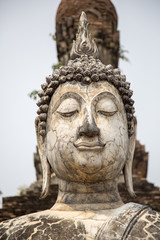 Fototapeta na wymiar Sukhotai - Historischer Park - Wat Traphang Ngoen