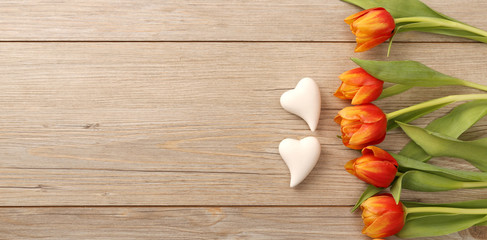 Herzen mit Tulpen