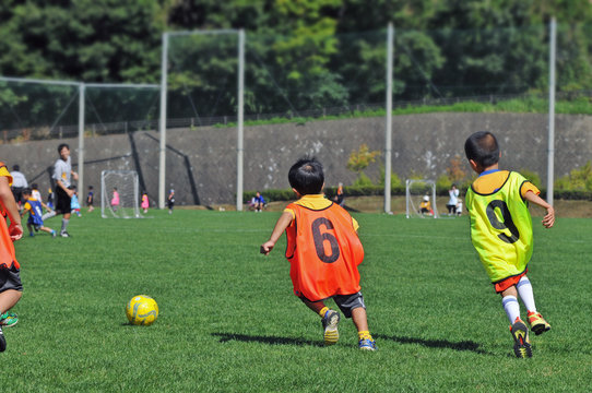 Fototapeta サッカー少年