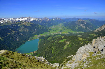 Fototapeta na wymiar See im Gebirge in Österreich