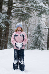 Fototapeta premium girl out in snowy weather