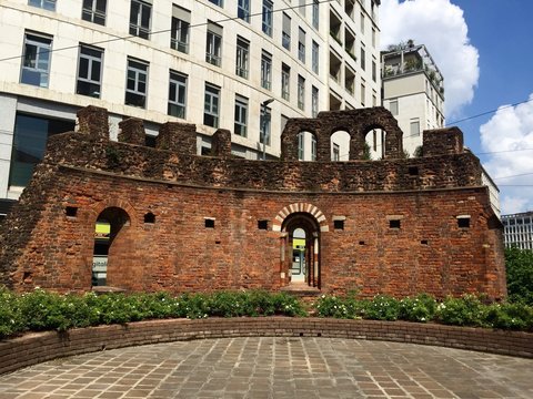 Milano, rovine San Giovanni in Conca - Piazza Missori