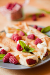 raspberry crepes