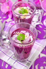 cold blueberry soup with pasta