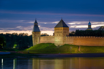 Fototapeta na wymiar Night view of Novgorod fortress