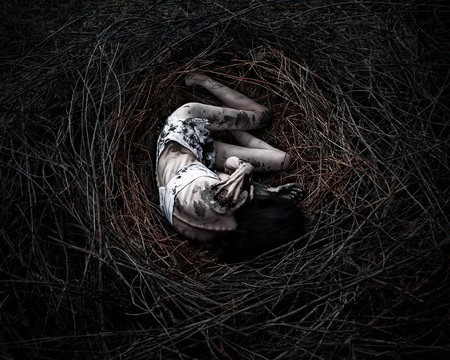 girl in the nest, corpse of the girl in the woods