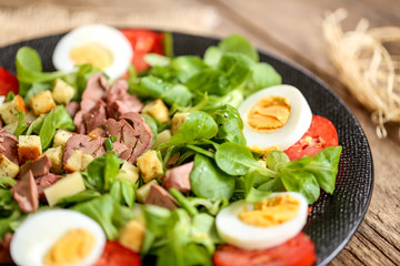 salade de gésiers et foies de volaille 1 © Jérôme Rommé