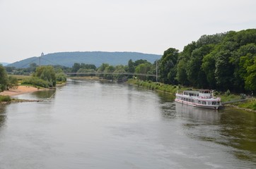 Fototapeta na wymiar Panorama Weser, Glacisbrücke, Kaiser-Wilhelm-Denkmal, Minden