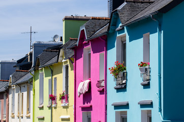 Maisons colorées dans une rue de Brest