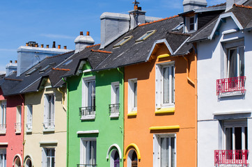 Fototapeta na wymiar Façade de maison colorées