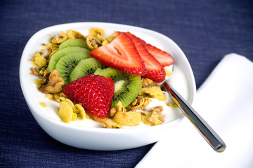 Yogurt, Fruit & Gluten-Free Granola