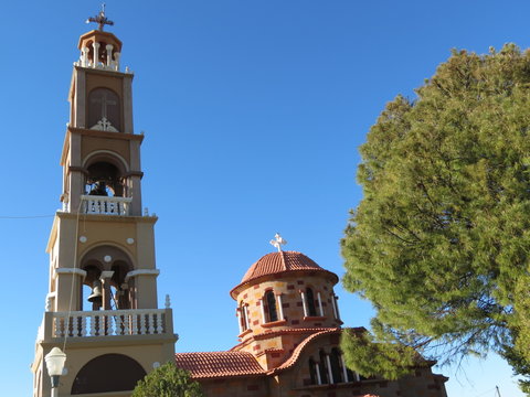 Gr&egrave;ce - Ile de Rhodes - Clocher et Eglise de Pilonas