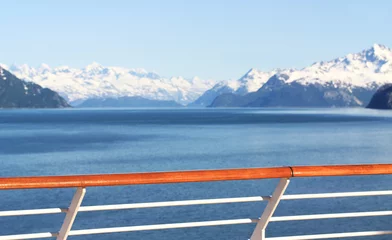 Crédence de cuisine en verre imprimé Glaciers Ship in Alaska