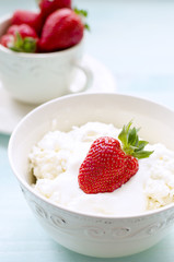 cottage cheese with strawberries