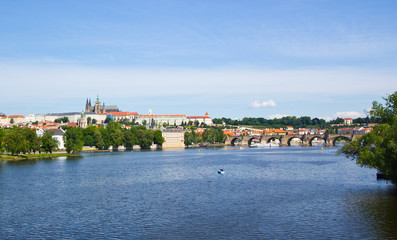 Fototapeta premium Prag mit Karlsbrücke