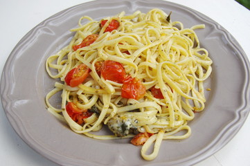 linguines a la mozzarella 