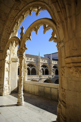 Manueline ornamentation in the cloisters of Jerónimos Monastery
