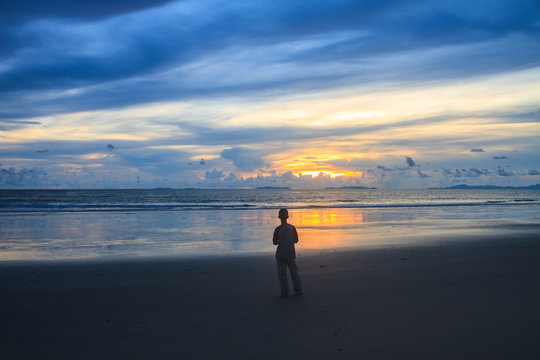 Fototapeta beautiful sunrise on tropical sea
