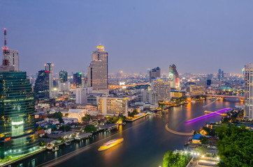 Fototapeta na wymiar View of Chao Phraya River at twilight time
