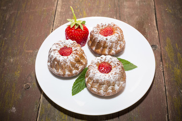 strawberry cupcakes