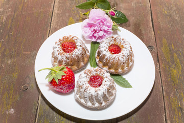 strawberry cupcakes