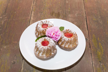 strawberry cupcakes