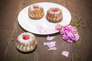 strawberry cupcakes