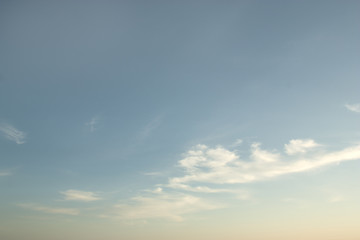 Obraz premium White clouds in blue sky