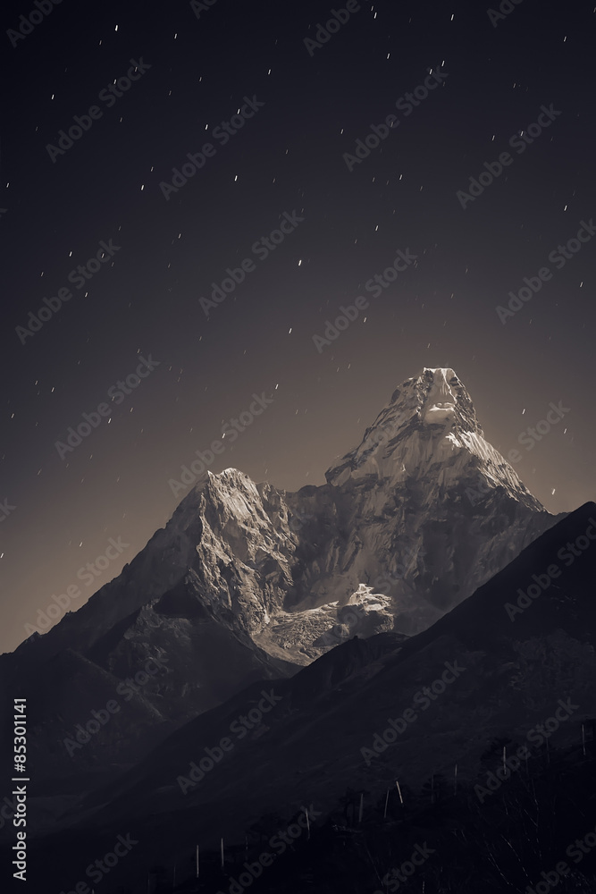 Wall mural ama dablam in the night