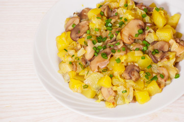 Vegetables stewed with mushrooms