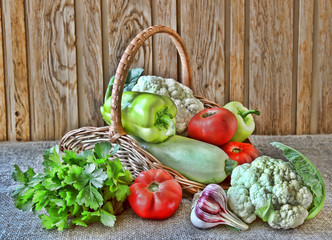 Ripe vegetables in a basket.