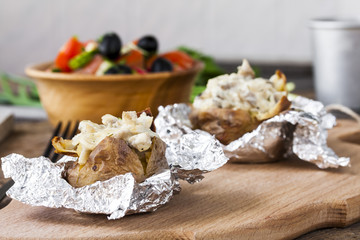 Baked potato with mushrooms
