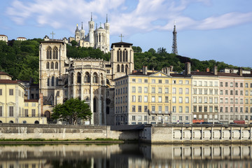 Obraz premium Cathedrale above the church in Lyon city
