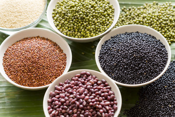 Bowls of different pulses