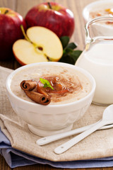 Rice pudding with syrup and berries